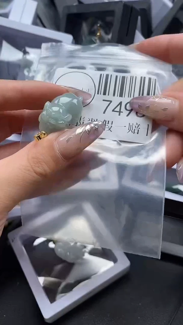 吊坠(不含链)未镶嵌翡翠7498