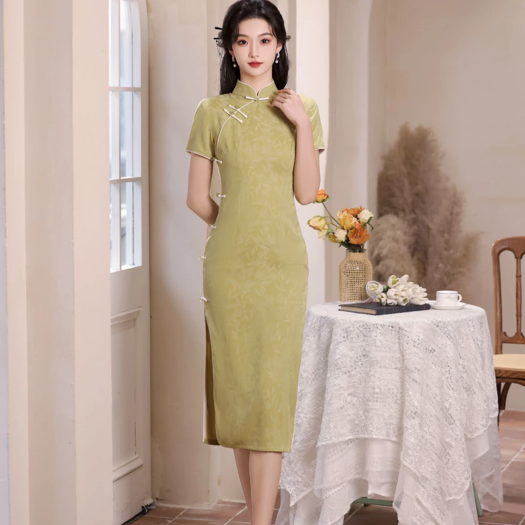 2025改良旗袍新娘女夏季新中式年轻款中长款显瘦气质日常中国风