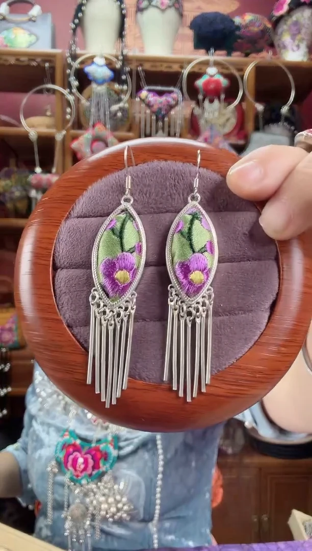 刺绣耳环74甜甜家