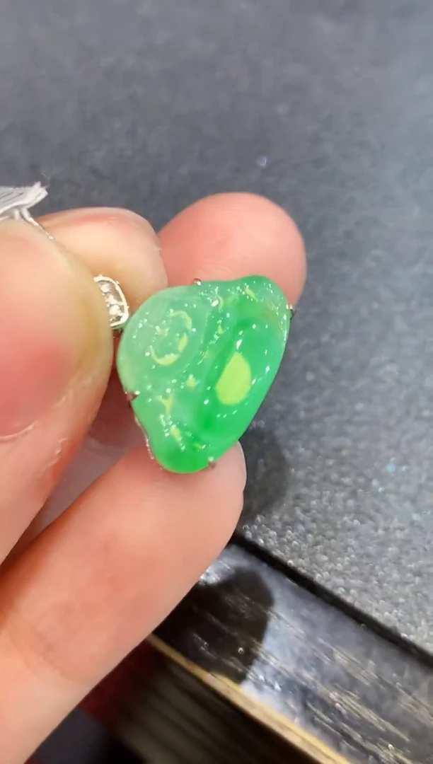 翡翠18K金镶嵌吊坠(不含链)L0372多样性发其一