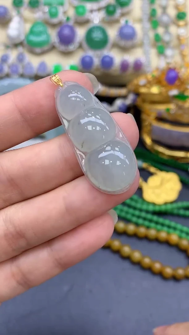 颈饰18K金镶嵌翡翠65-中国好珍宝