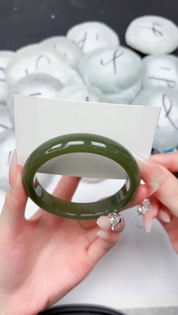 未镶嵌手镯石英质玉220-64.2