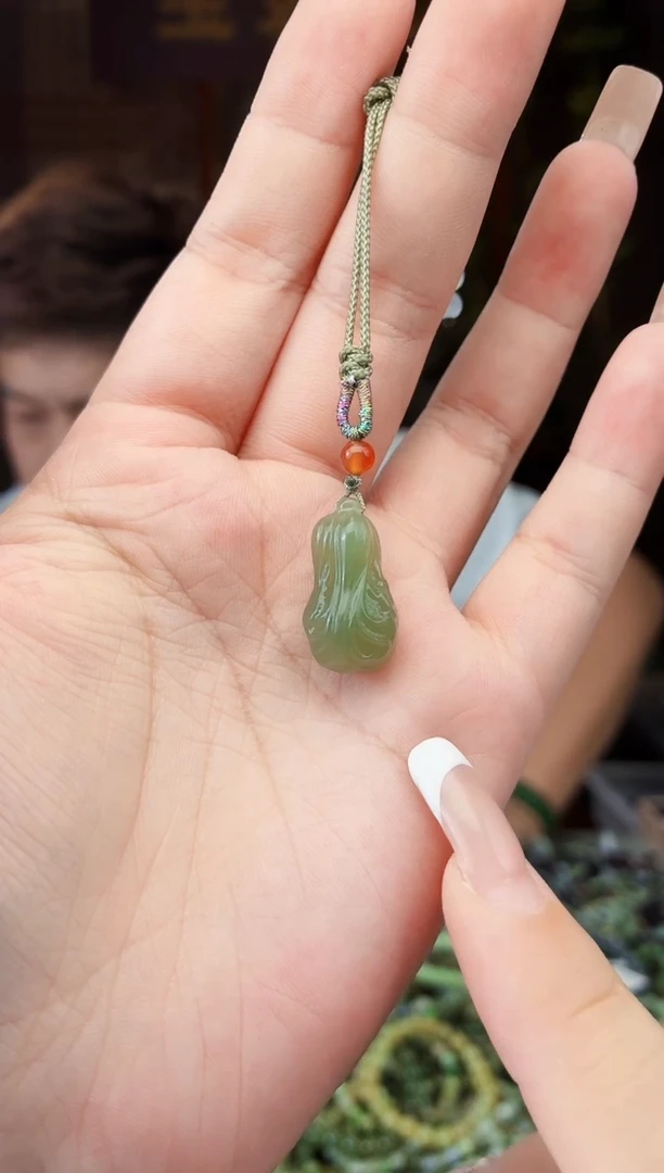 和田玉未镶嵌颈饰拍一发一