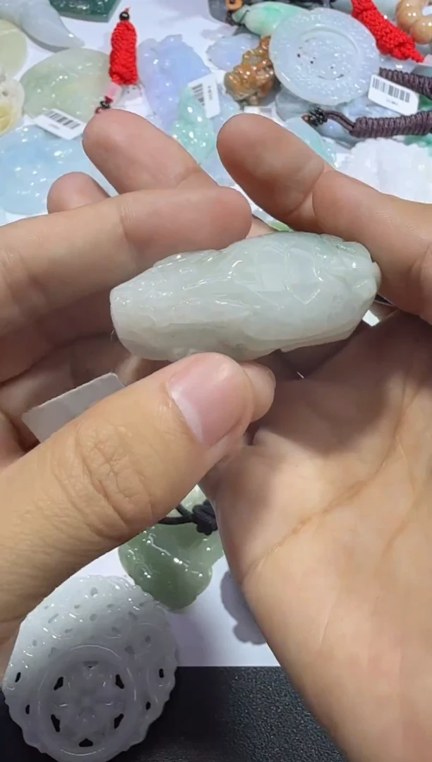 【闪购商品】翡翠颈饰未镶嵌00007672