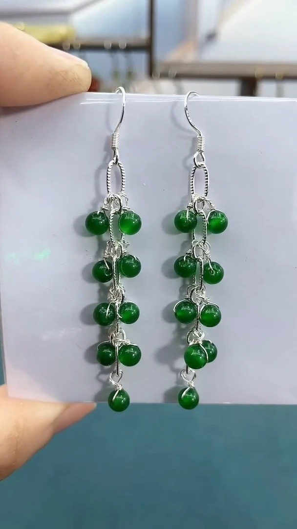 银S925镶嵌和田玉耳饰4mm碧玉鞭炮