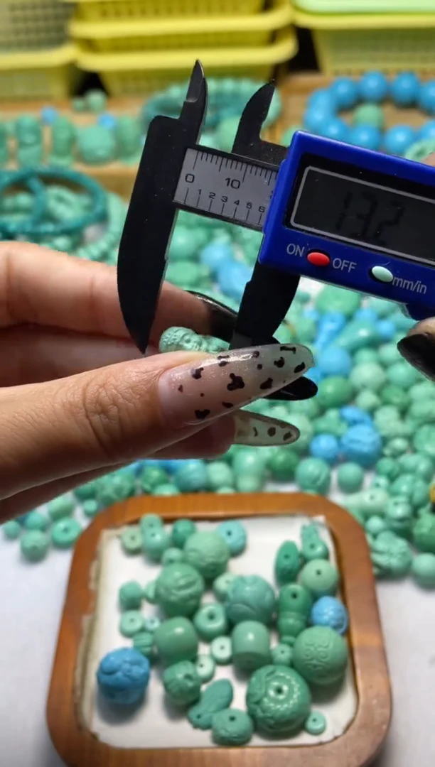 无非金属象神宝宝背云