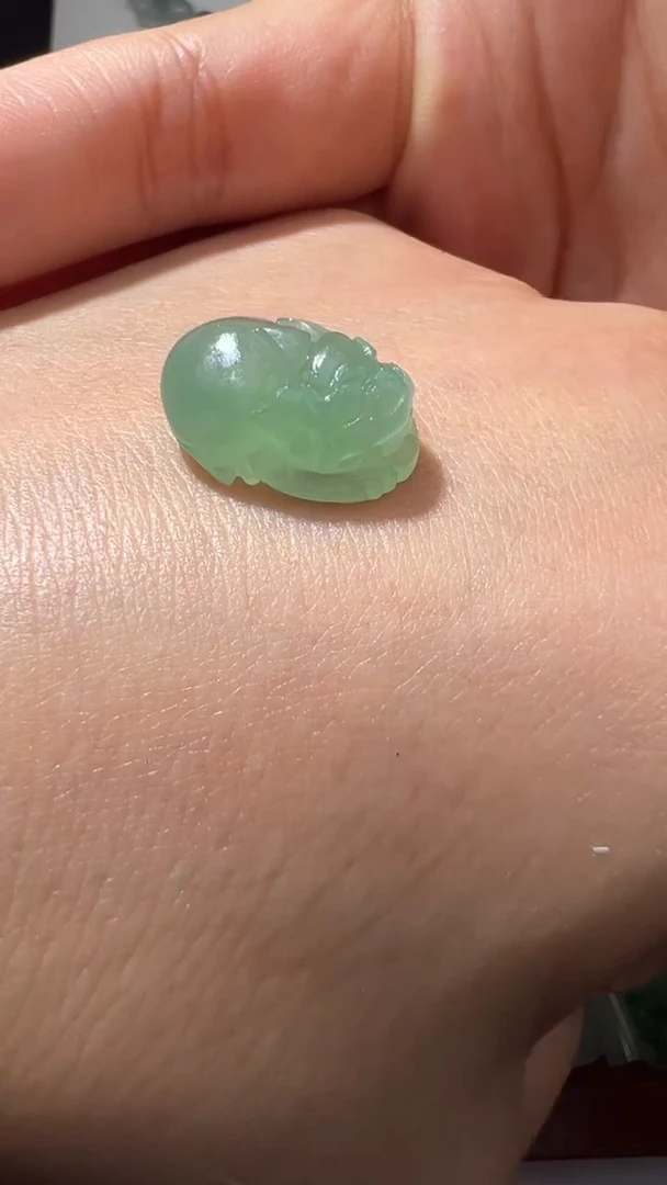 未镶嵌翡翠耳饰冰绿貔貅