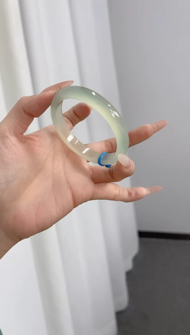 【闪购商品】玛瑙/玉髓手镯未镶嵌55-56圈