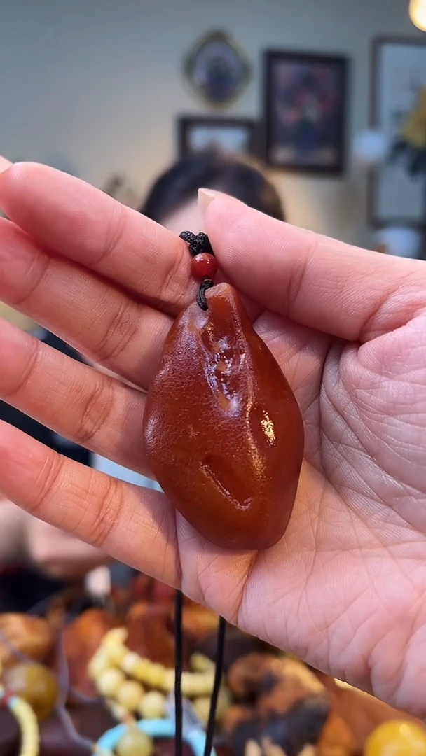 琥珀颈饰未镶嵌吊坠