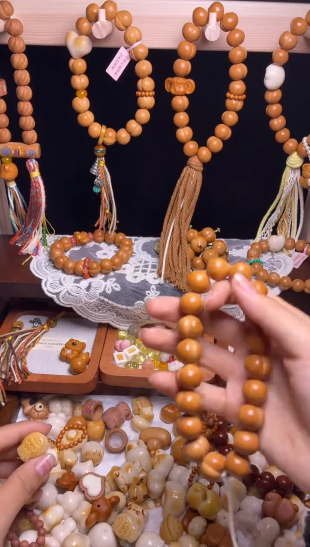 吊坠猴头核桃ღ****ღ全品光面柯基猫爪黄跑环小鱼吊坠手串