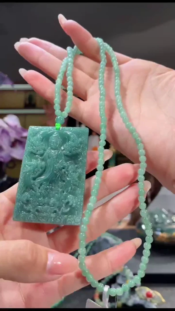 吊坠(赠链)未镶嵌翡翠观音（多样性发其一）