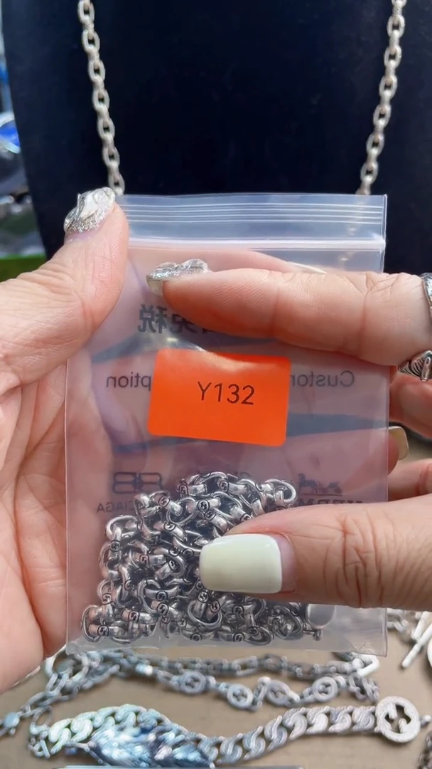 瓷片是**呀新永华世家小姨子分铺210~