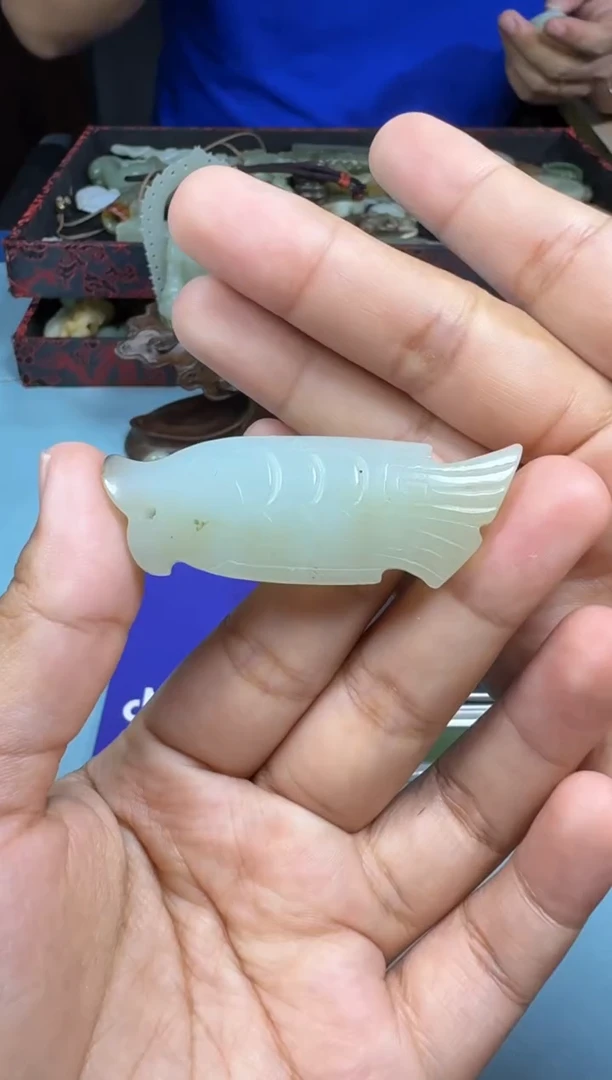 和田玉未镶嵌颈饰1