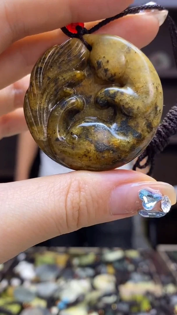 未镶嵌岫玉挂件