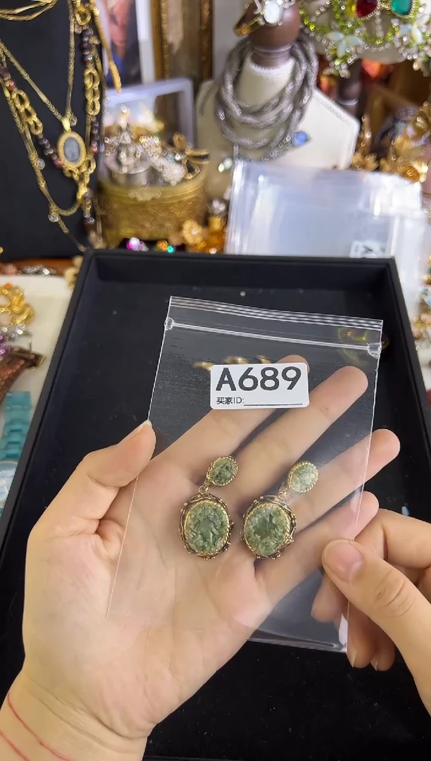 合金无铜合金689 中古首饰都有瑕疵 请确认后在拍！