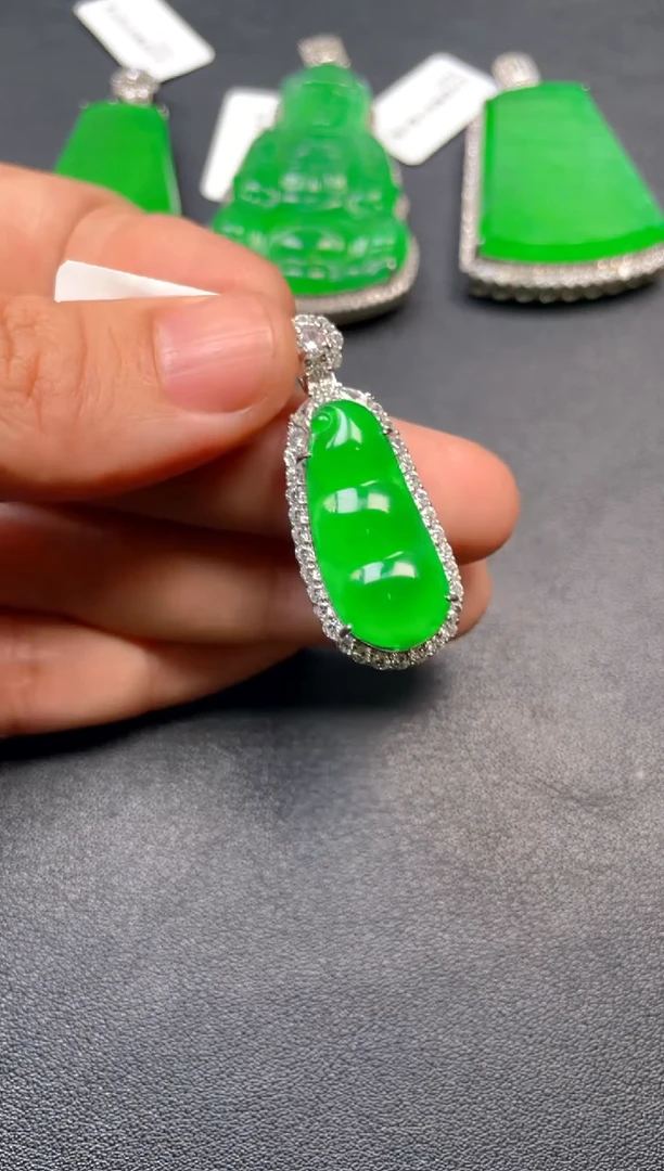 吊坠(不含链)银S925镶嵌翡翠吊坠