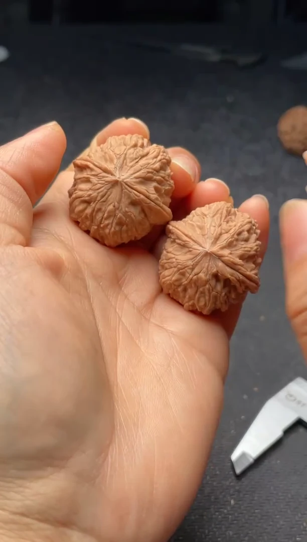 把件文玩核桃w319   猫眼 34尺