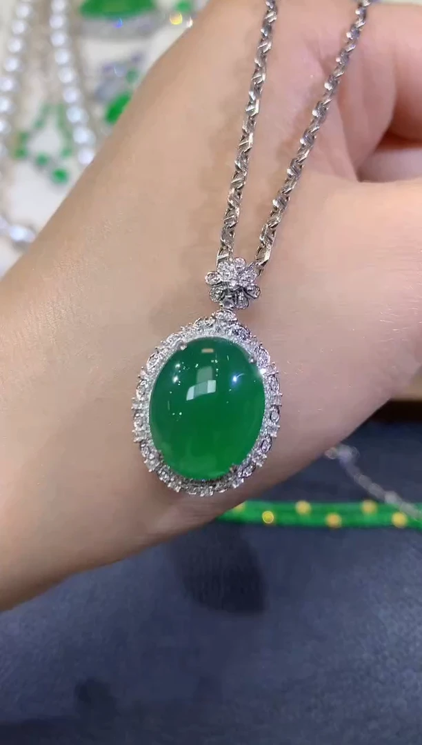 吊坠(不含链)18K金镶嵌翡翠a77