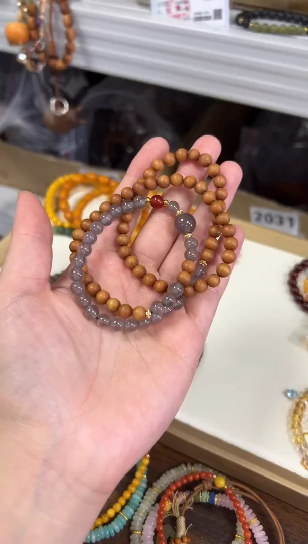 未镶嵌檀香木手串黑肉老檀香木玛瑙款多圈[2902]