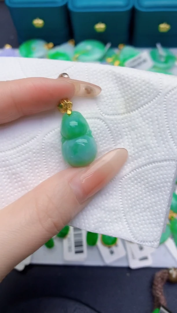 颈饰未镶嵌翡翠缅甸天然翡翠A货