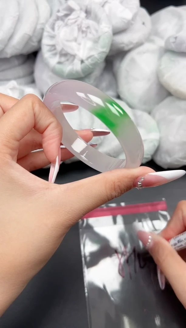 精品手镯，一物一拍E-065