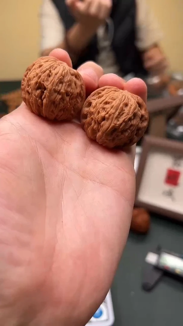 【闪购商品】文玩核桃把件36mm 磨盘文玩核桃一对 36号