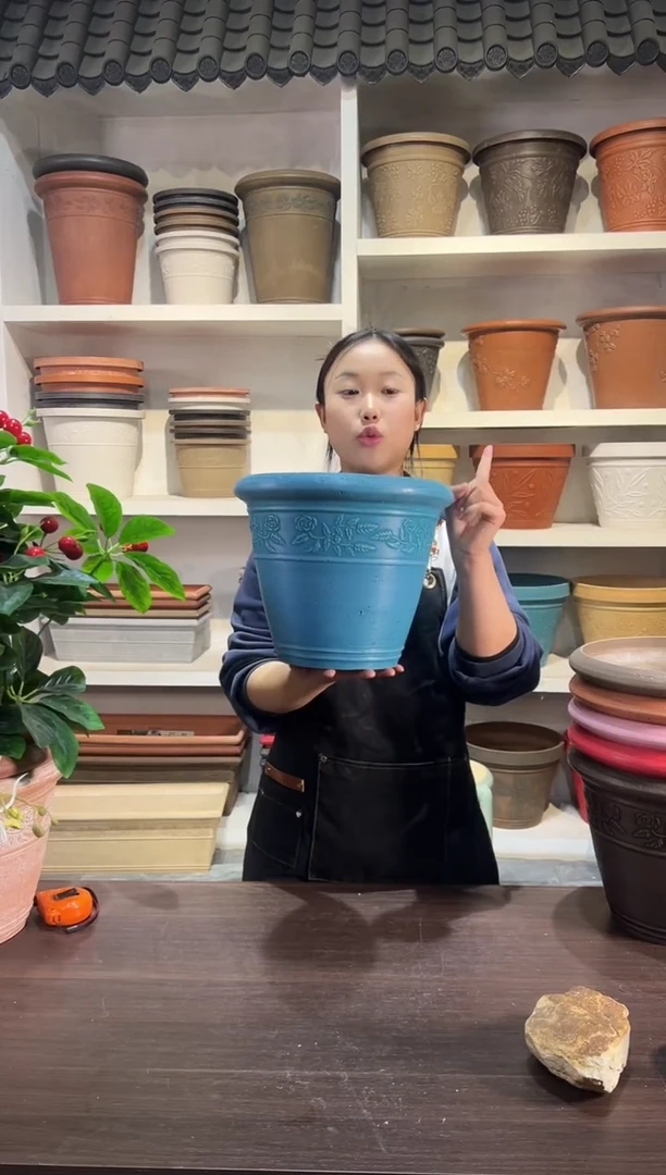 30*24.5/MC30克莱因蓝浮雕花盆外贸尾单