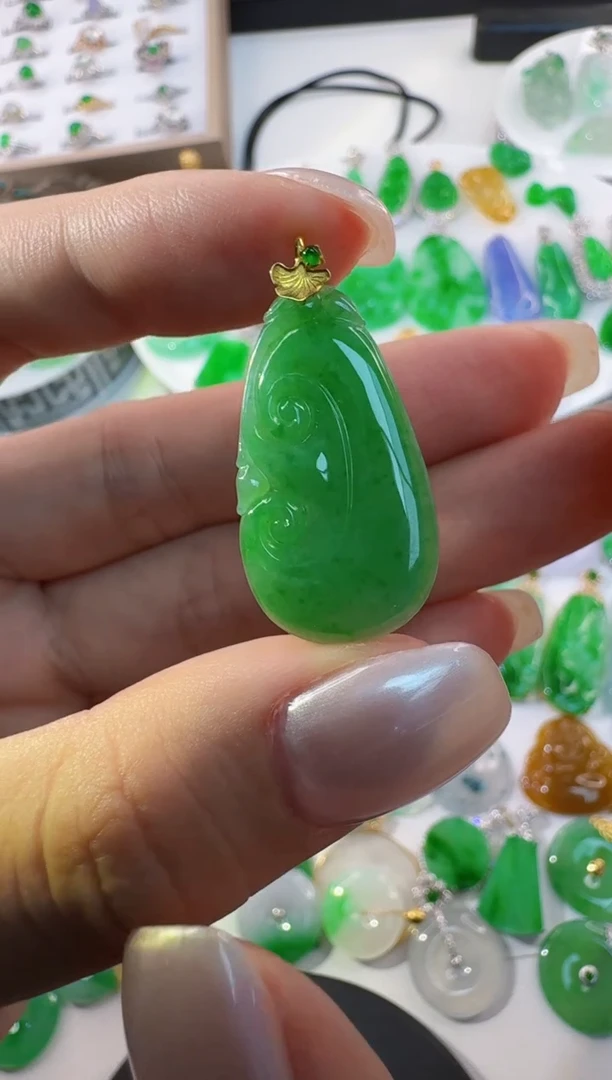 翡翠18K金镶嵌吊坠(不含链)天然缅甸A货缅甸
