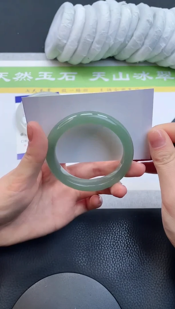 【闪购商品】石英质玉手镯未镶嵌A98-54+