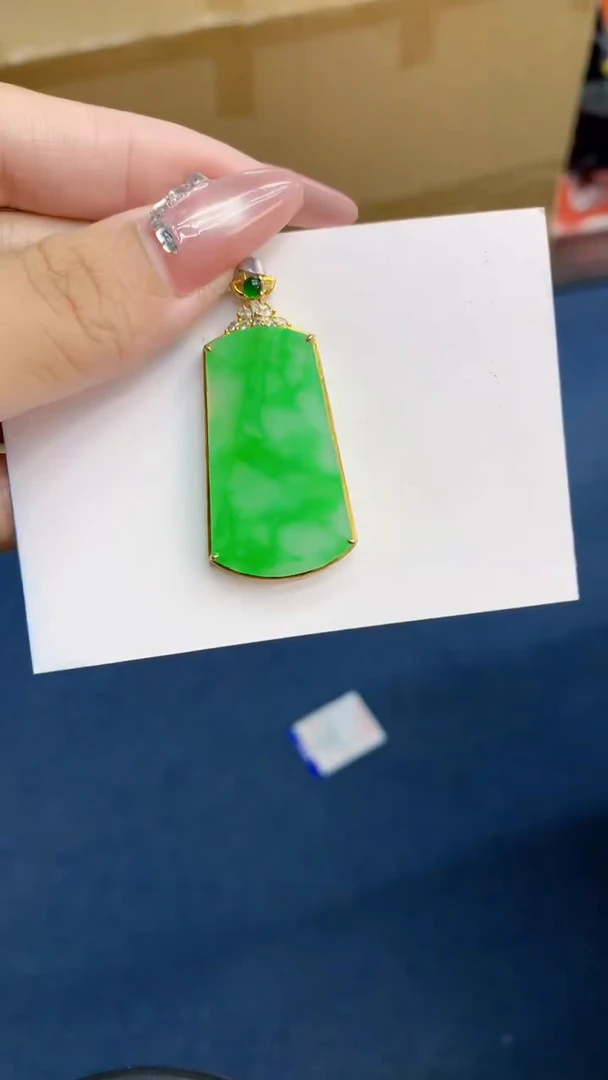 翡翠18K金镶嵌吊坠(不含链)竹****71