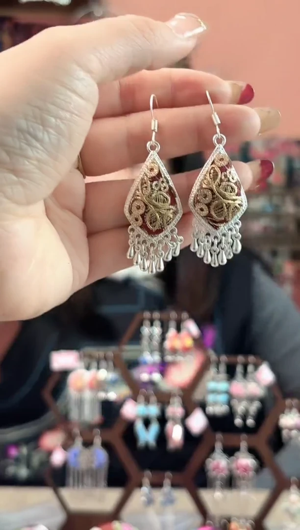 艺枝独绣手工饰品162