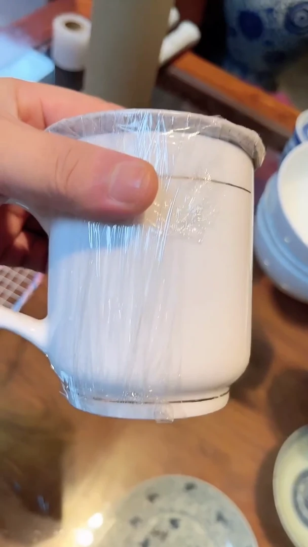 瓷片红****务描金办公杯