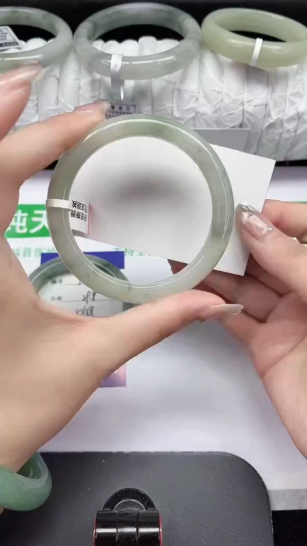 未镶嵌手镯石英质玉37-59/60