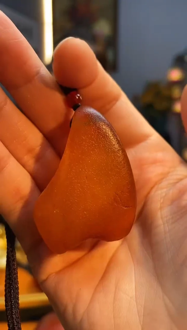 琥珀颈饰未镶嵌挂件