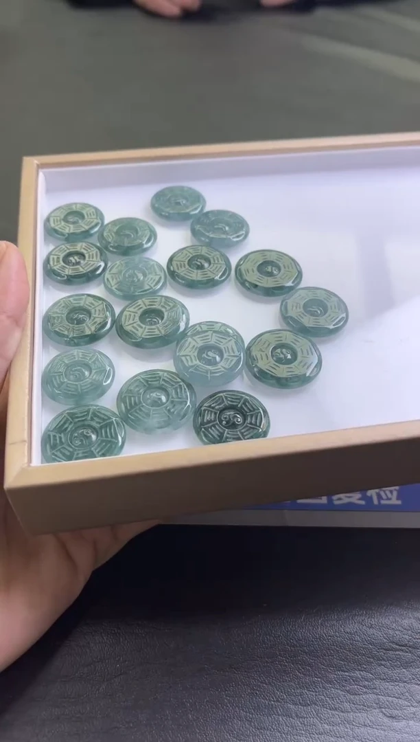 【闪购商品】翡翠颈饰未镶嵌K53多样性发一件/配绳子