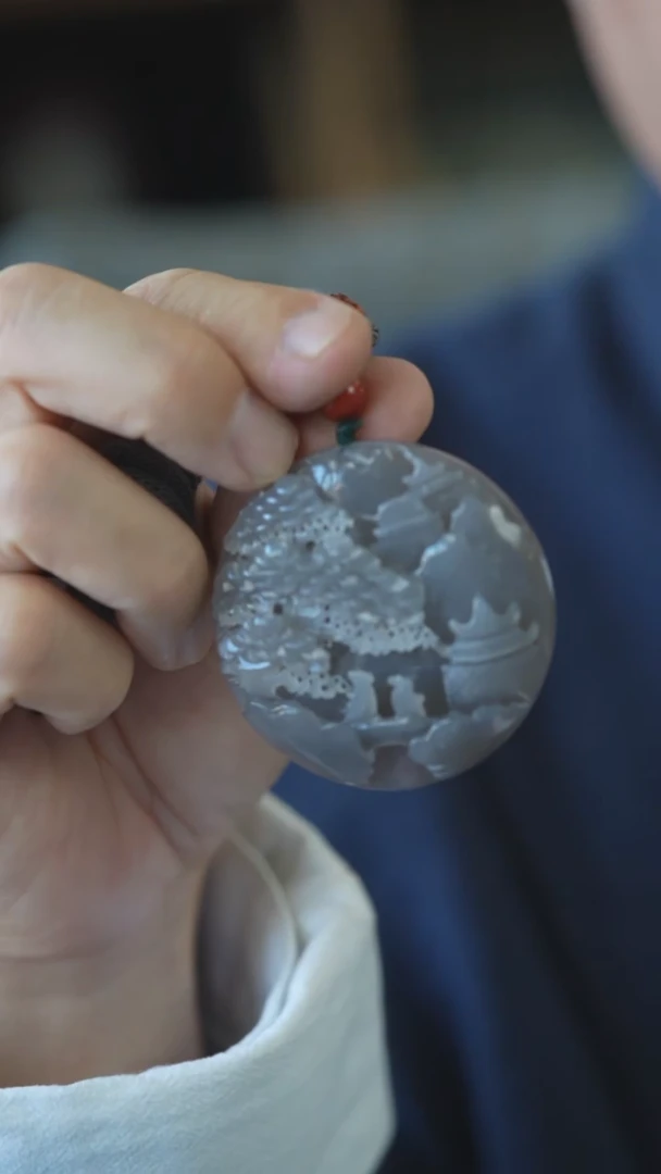 颈饰未镶嵌和田玉山水牌