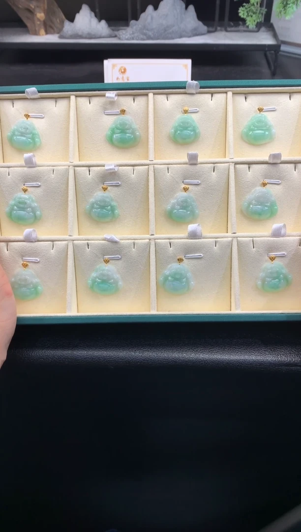 颈饰18K金镶嵌翡翠FA167 翡翠佛公 多样性发其一赠银链