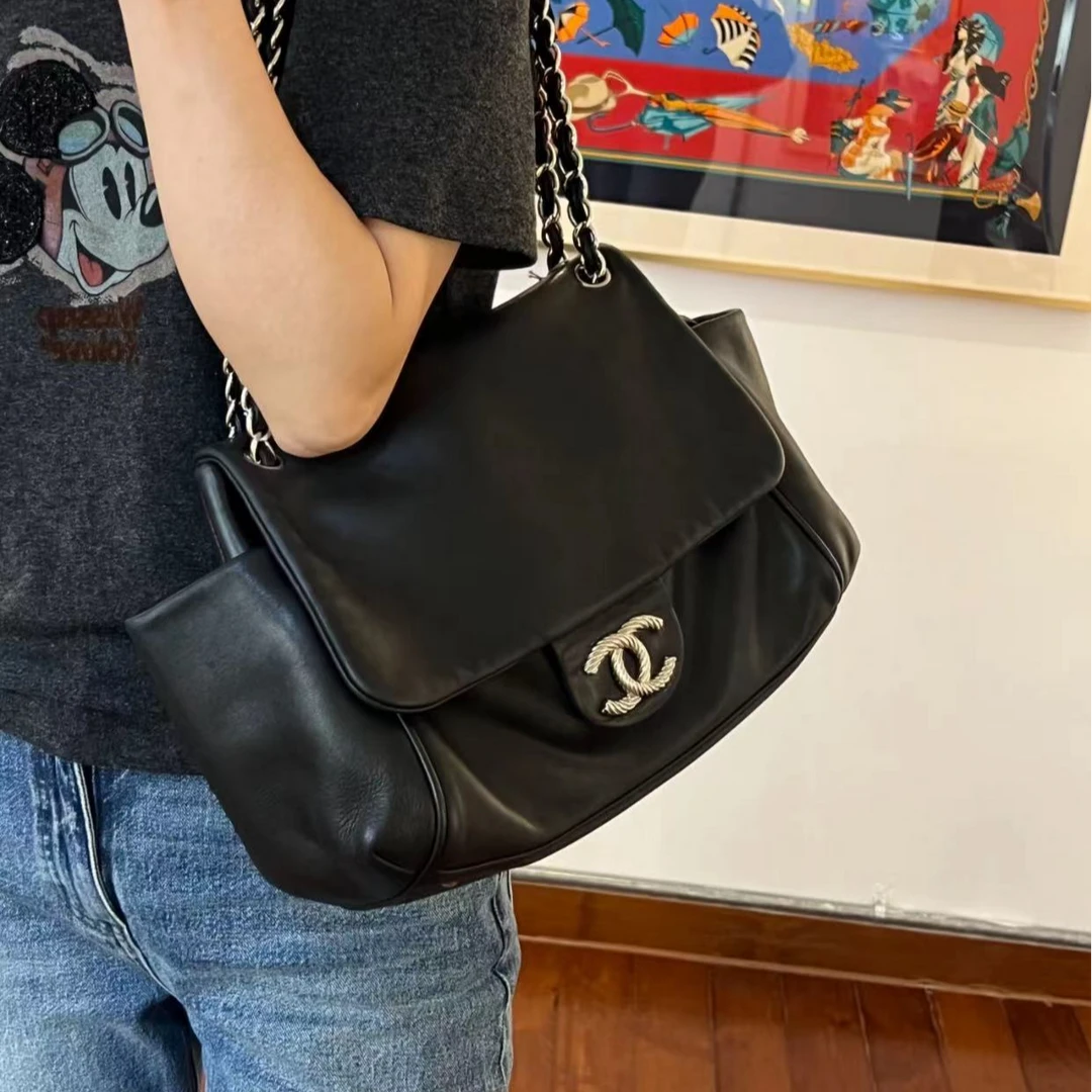 95新 Chanel/香奈儿 黑银麻花扣邮差包 18161827