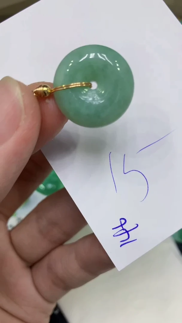 颈饰未镶嵌翡翠缅甸A货翡翠