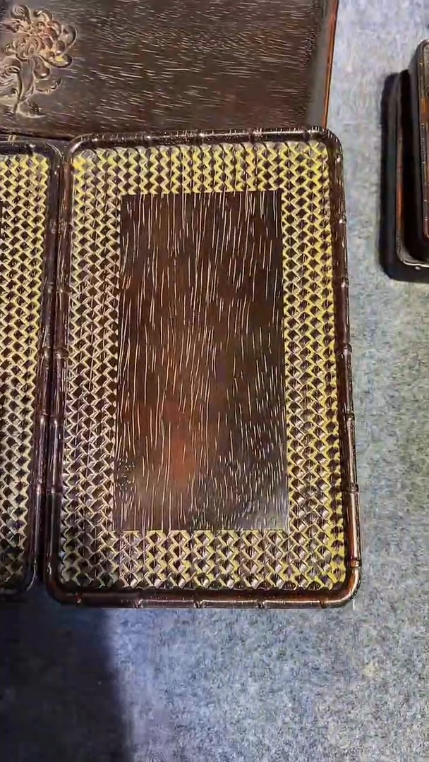 木紫檀雕刻一物一拍