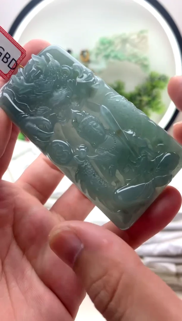 颈饰未镶嵌翡翠虚空藏