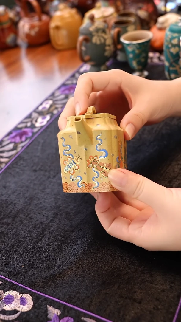 茶壶紫砂珐琅+金银错 暗八仙