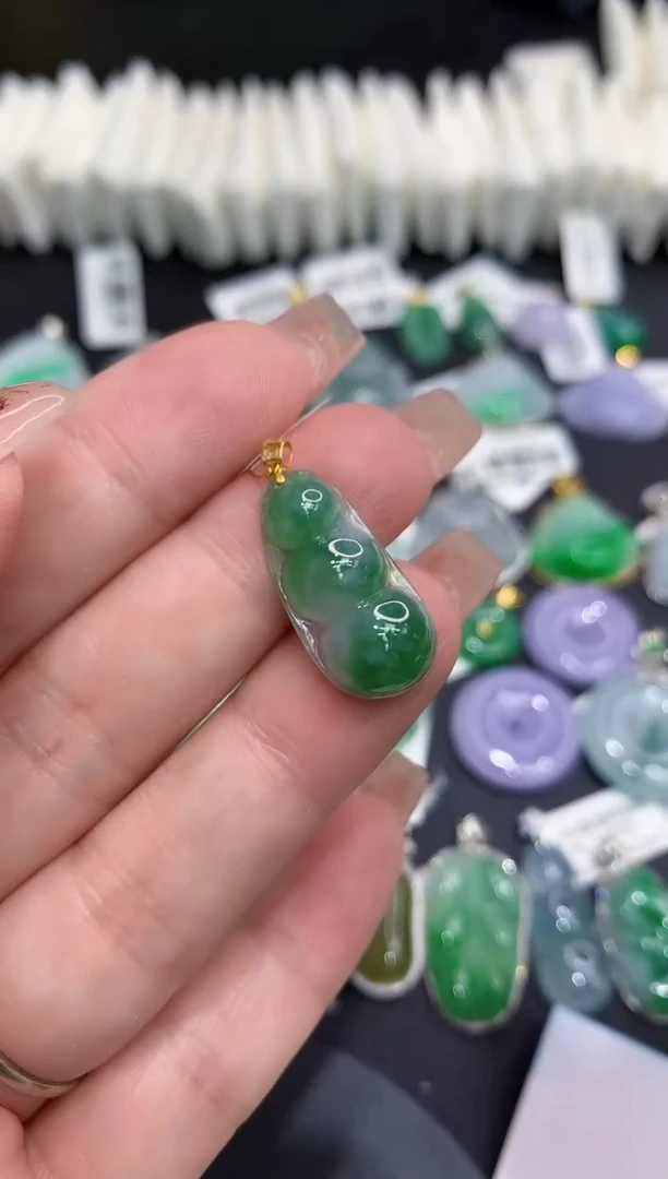 吊坠(不含链)18K金镶嵌翡翠1111111111111