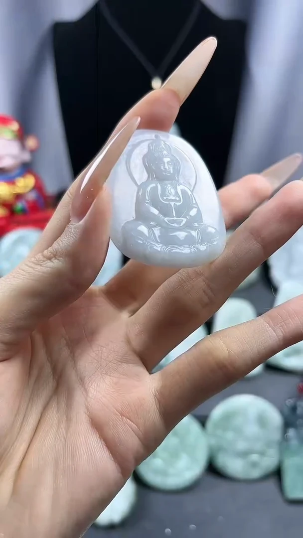 【闪购商品】翡翠颈饰未镶嵌观音