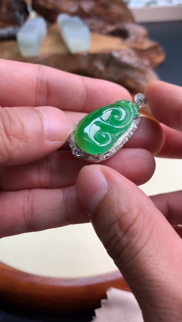 吊坠(不含链)18K金镶嵌翡翠翡翠饰品-213