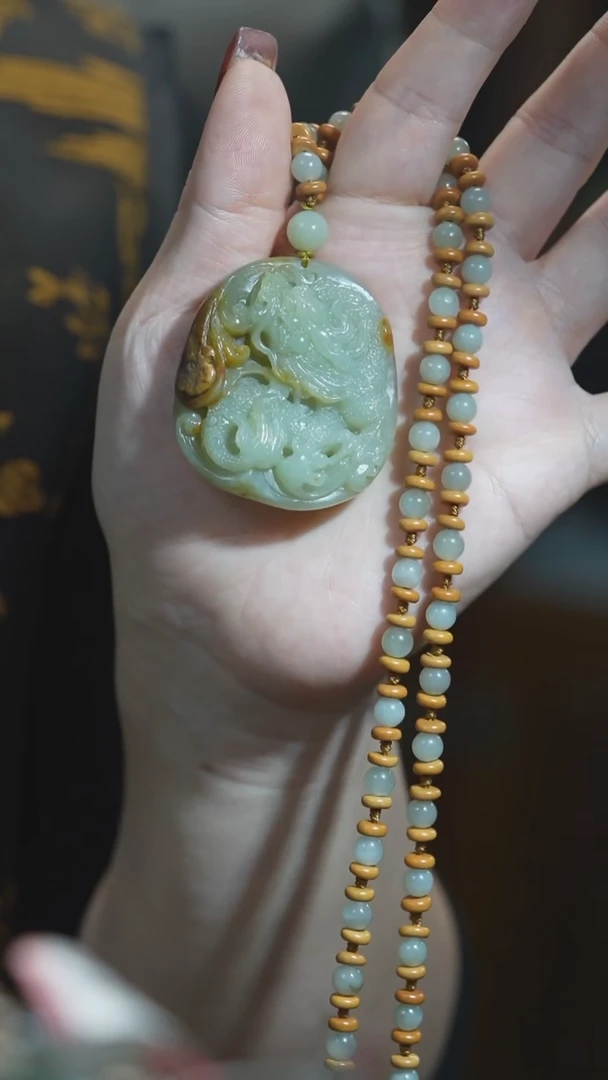 颈饰未镶嵌和田玉龙