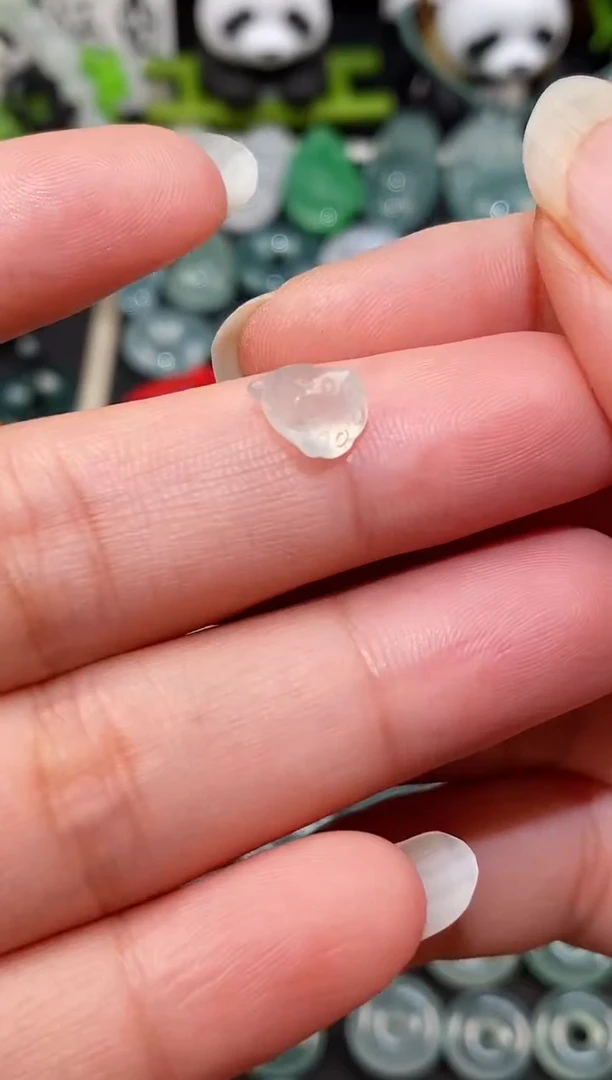 散珠翡翠翡翠冰种莲蓬