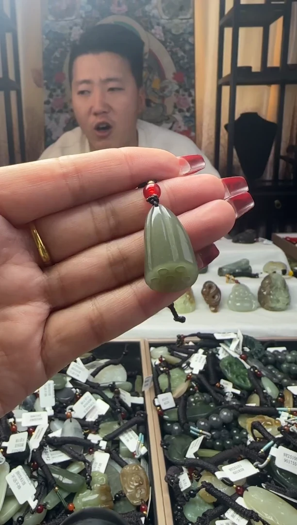 颈饰未镶嵌和田玉和田玉吊坠68