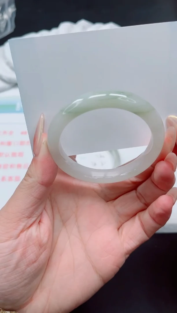 【闪购商品】石英质玉手镯未镶嵌761-