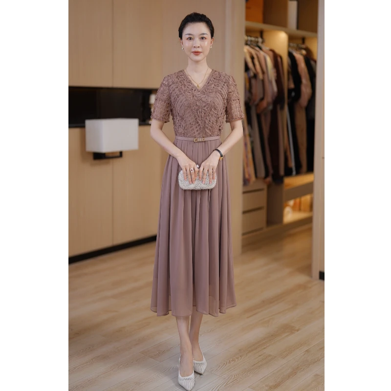 [粉梦絮语]夏季新款气质显瘦时尚手工剪花连衣裙高贵优雅